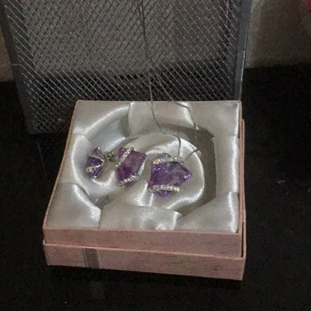 Amethyst stone necklace and earrings